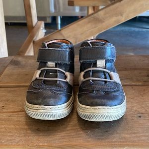 Beautiful natural leather sneakers by Froddo size 8 toddler.